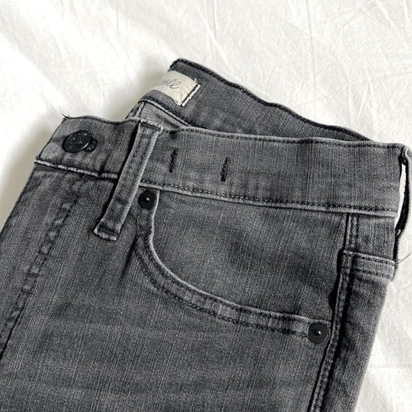 Madewell 9" Mid-Rise Skinny Jeans in Black Sea - Picture 5 of 13